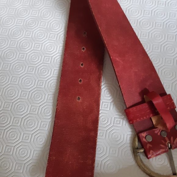 Handmade leather belt - Picture 3 of 3